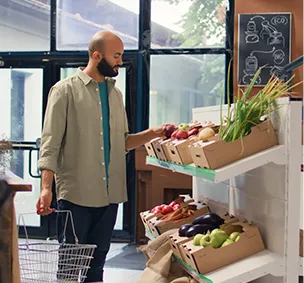 Organic Market Customer
